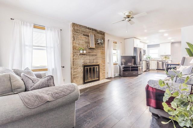 755 N 112th STREET, Wauwatosa, WI 53226