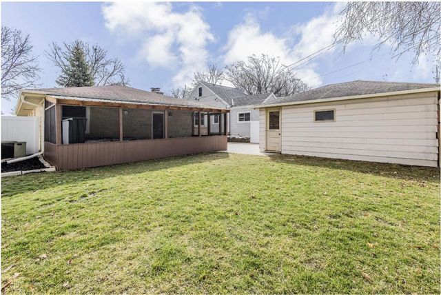 755 N 112th STREET, Wauwatosa, WI 53226