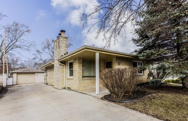 755 N 112th STREET, Wauwatosa, WI 53226