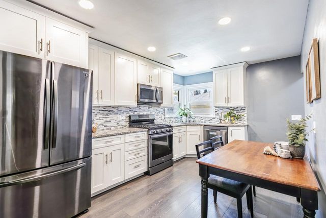 755 N 112th STREET, Wauwatosa, WI 53226