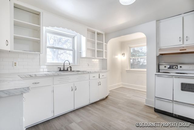 710 Verhoeks Street, Grand Haven, MI 49417