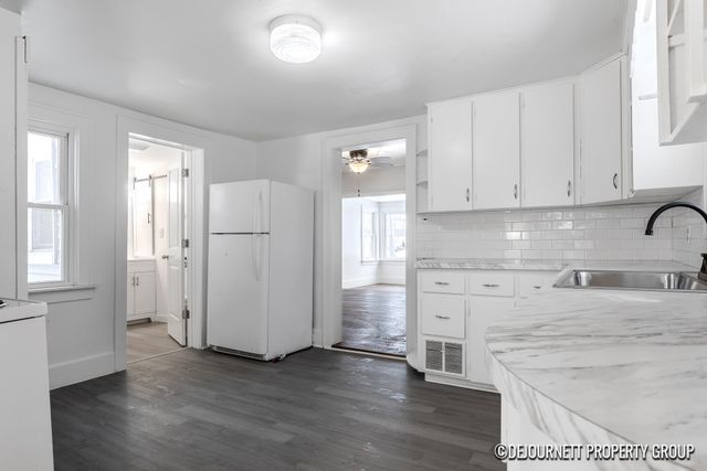 710 Verhoeks Street, Grand Haven, MI 49417