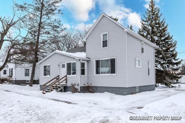 710 Verhoeks Street, Grand Haven, MI 49417