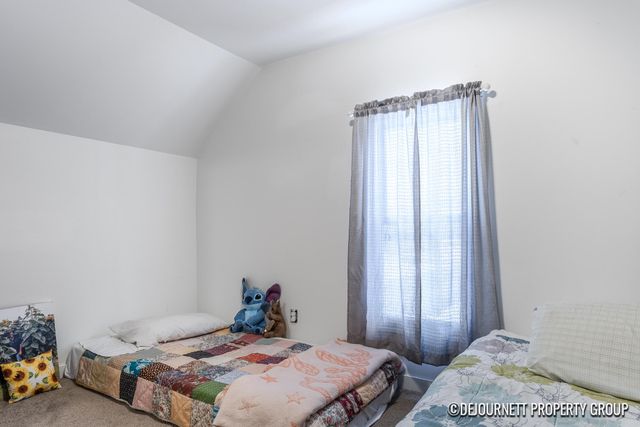 710 Verhoeks Street, Grand Haven, MI 49417