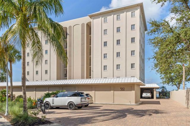 350 GOLDEN GATE POINT 51, Sarasota, FL 34236
