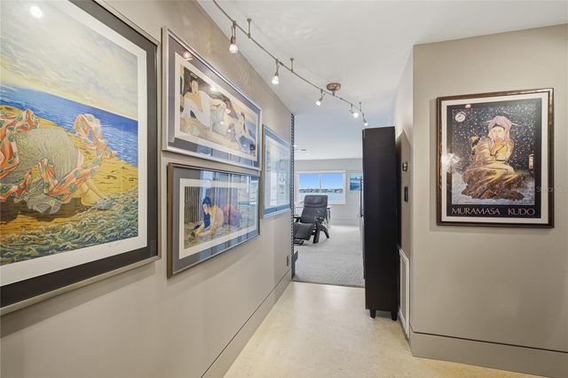 350 GOLDEN GATE POINT 51, Sarasota, FL 34236