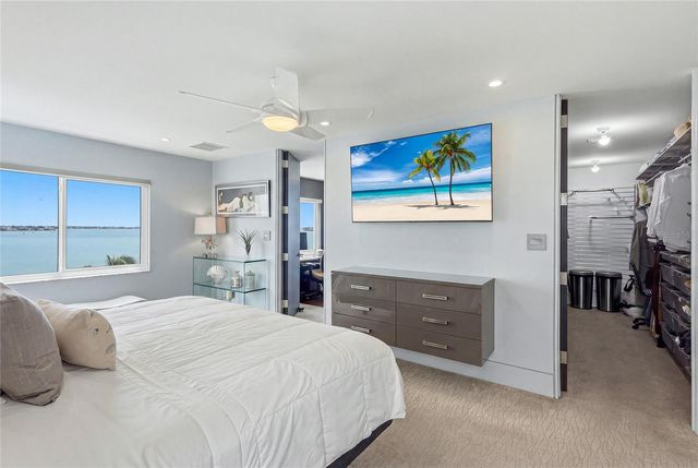 350 GOLDEN GATE POINT 51, Sarasota, FL 34236