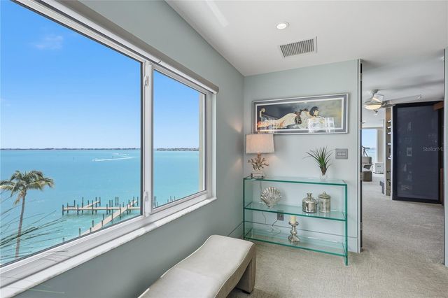 350 GOLDEN GATE POINT 51, Sarasota, FL 34236