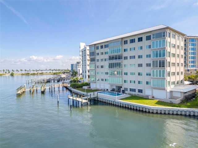 350 GOLDEN GATE POINT 51, Sarasota, FL 34236