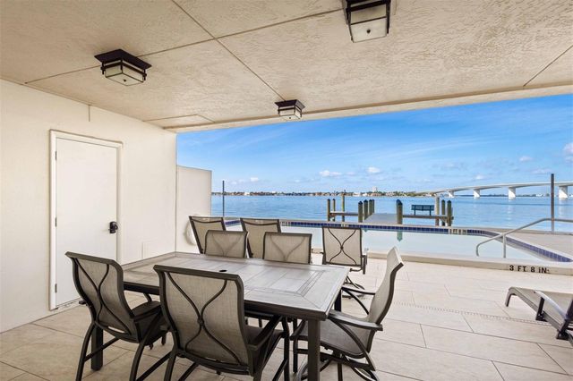 350 GOLDEN GATE POINT 51, Sarasota, FL 34236