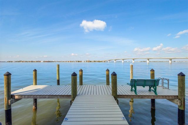 350 GOLDEN GATE POINT 51, Sarasota, FL 34236