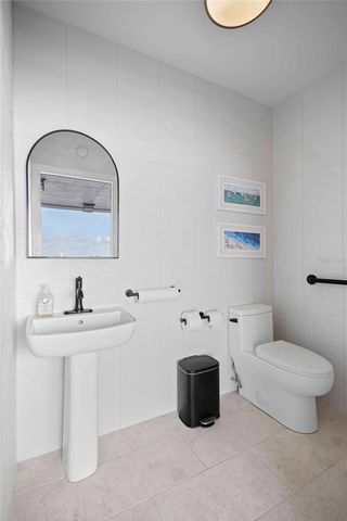 350 GOLDEN GATE POINT 51, Sarasota, FL 34236