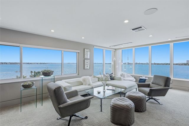 350 GOLDEN GATE POINT 51, Sarasota, FL 34236