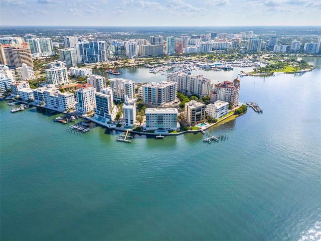 350 GOLDEN GATE POINT 51, Sarasota, FL 34236