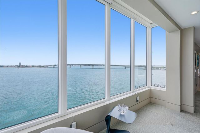 350 GOLDEN GATE POINT 51, Sarasota, FL 34236