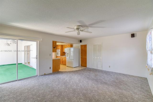 2225 N 39th Ave, Hollywood, FL 33021