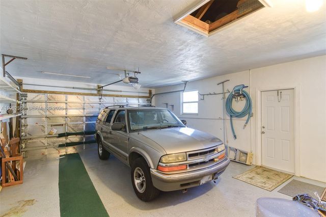 2225 N 39th Ave, Hollywood, FL 33021