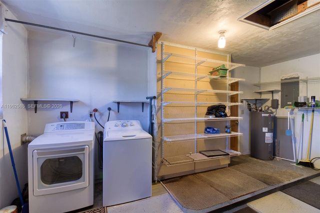 2225 N 39th Ave, Hollywood, FL 33021