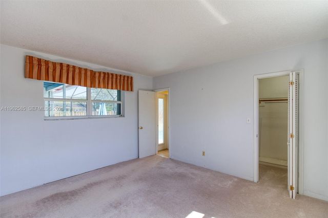 2225 N 39th Ave, Hollywood, FL 33021