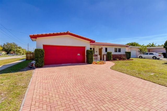 2225 N 39th Ave, Hollywood, FL 33021