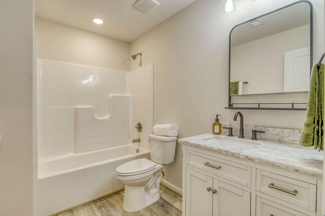 518 S Troy Avenue, Springfield, MO 65802