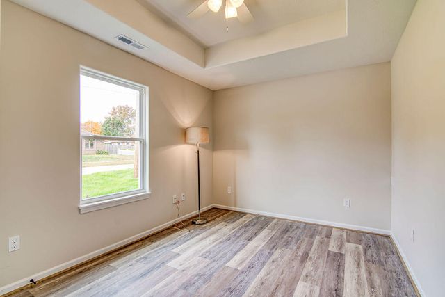 518 S Troy Avenue, Springfield, MO 65802