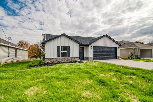 518 S Troy Avenue, Springfield, MO 65802