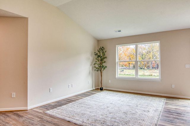 518 S Troy Avenue, Springfield, MO 65802