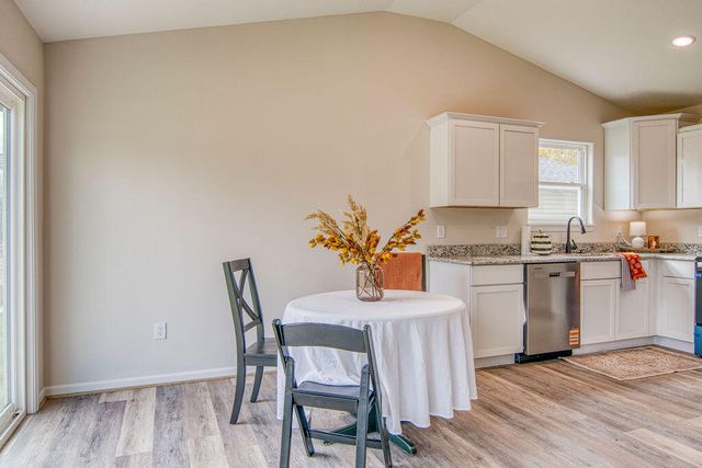 518 S Troy Avenue, Springfield, MO 65802