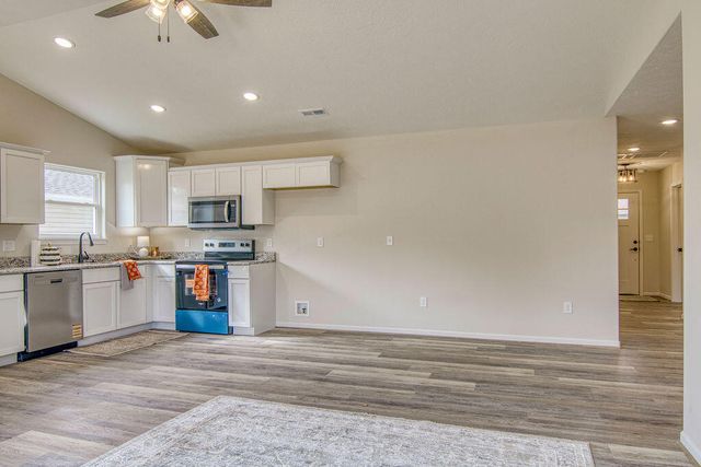 518 S Troy Avenue, Springfield, MO 65802