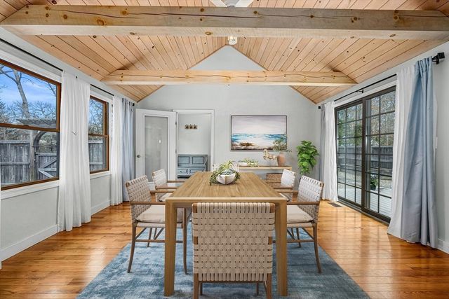 134 School St, Barnstable, MA 02635