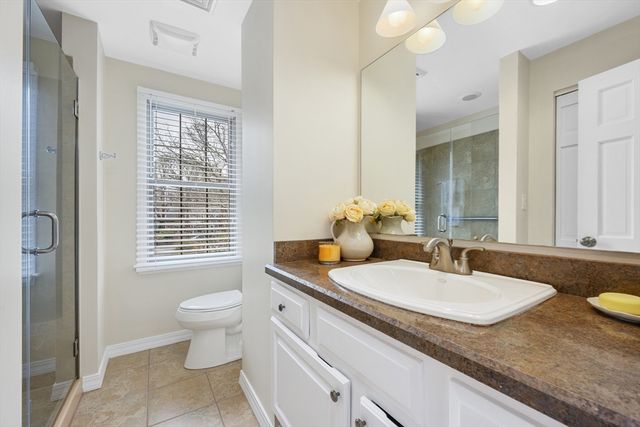 134 School St, Barnstable, MA 02635