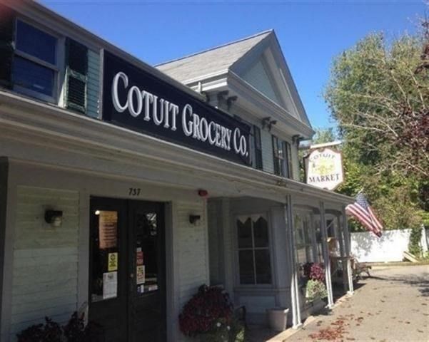 134 School St, Barnstable, MA 02635