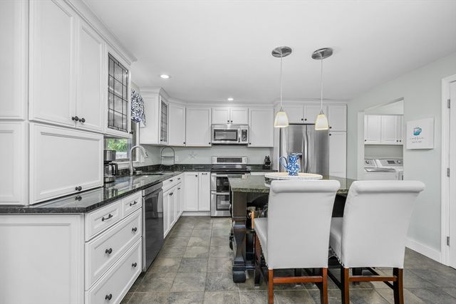 134 School St, Barnstable, MA 02635