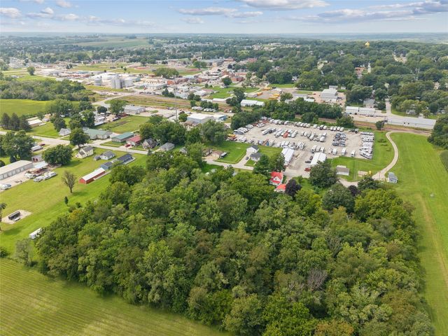 415 Jefferson Street, Carlisle, IA 50047