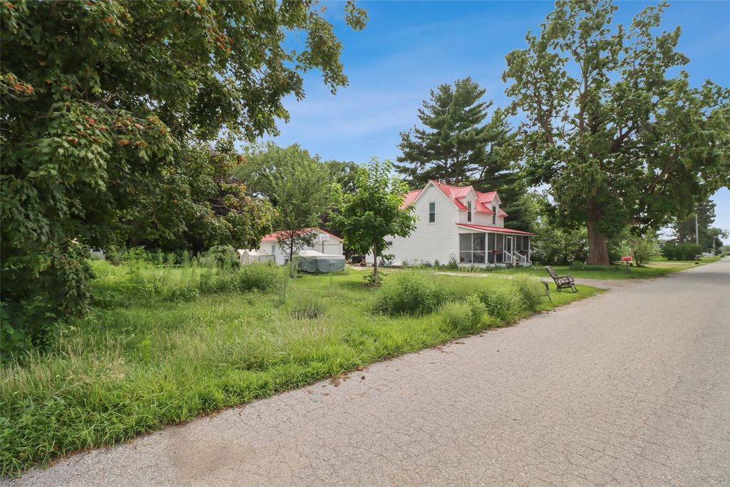 415 Jefferson Street, Carlisle, IA 50047