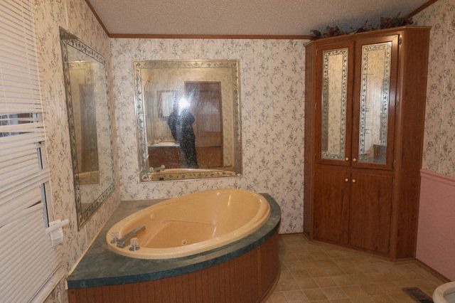 1050 Macon Wall Rd, Ashland City, TN 37015