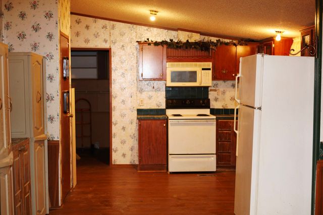 1050 Macon Wall Rd, Ashland City, TN 37015