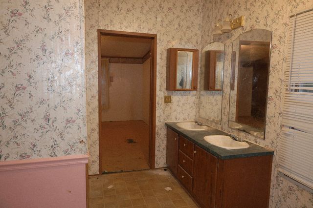 1050 Macon Wall Rd, Ashland City, TN 37015
