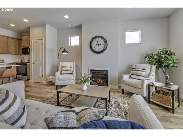 2096 37th Ave Lot 109, Forest Grove, OR 97116