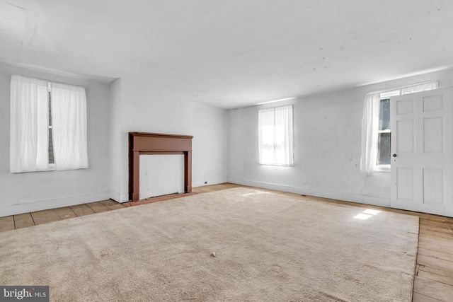 19 HIGH ST, Allentown, NJ 08501