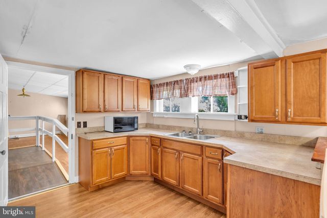 19 HIGH ST, Allentown, NJ 08501