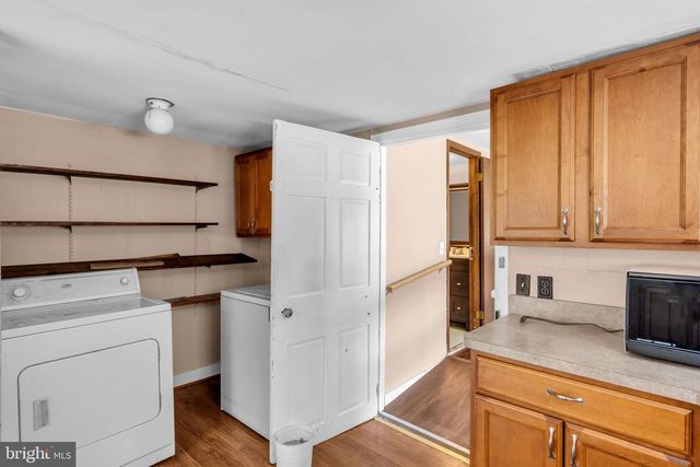 19 HIGH ST, Allentown, NJ 08501
