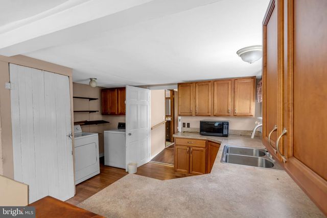 19 HIGH ST, Allentown, NJ 08501