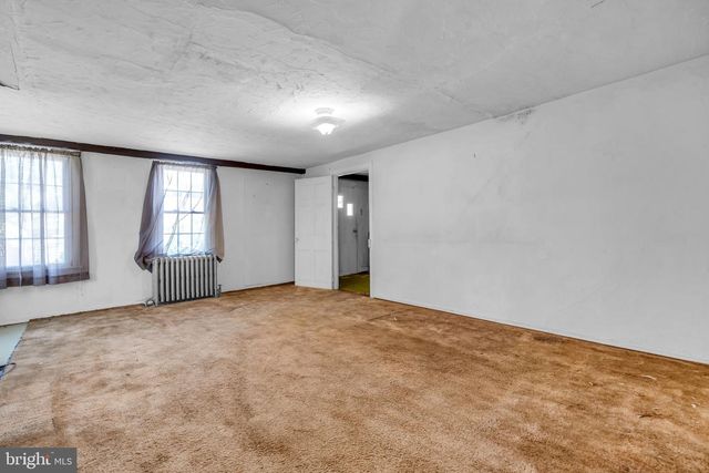 19 HIGH ST, Allentown, NJ 08501