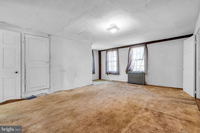 19 HIGH ST, Allentown, NJ 08501