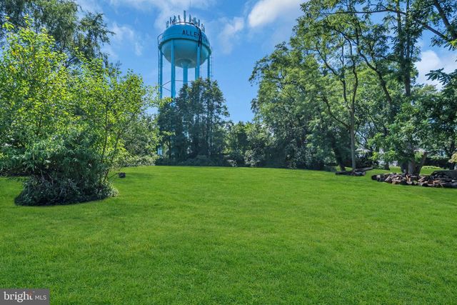 19 HIGH ST, Allentown, NJ 08501