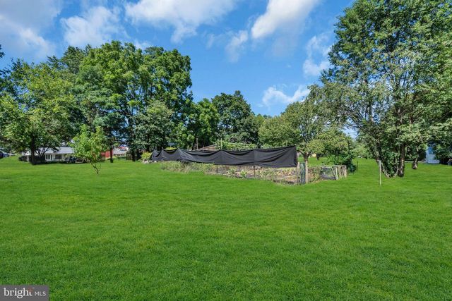 19 HIGH ST, Allentown, NJ 08501