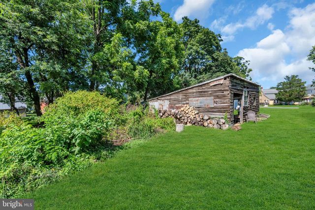 19 HIGH ST, Allentown, NJ 08501