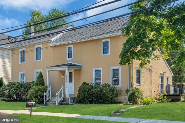 19 HIGH ST, Allentown, NJ 08501